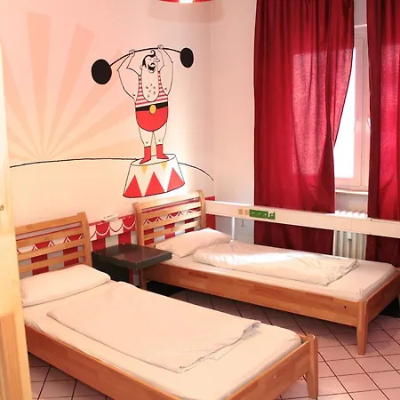Bed 2 Am Kurfurstendamm Albergue Berlim